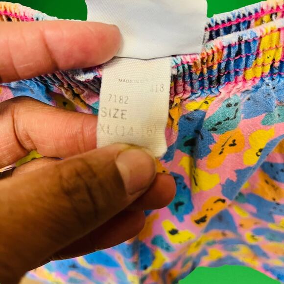 Vintage 80's Trend Basics Girls XL (14-16) Summer Shorts Elastic Waist Stranger - Picture 5 of 7